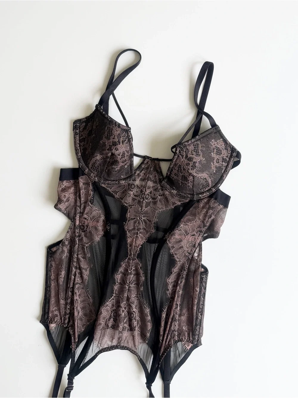 Vintage Victoria’s Secret 34C Fearless lined cutout detail corset with garters